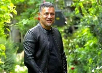 نگاهی به دکوراسیون دفتر کار شیک و اعیانی علی دایی شهریار فوتبال ایران/ از مجسمه گوزن برنجی تا عکس های شخصی شهریار