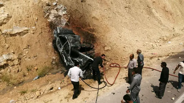 تصادف مرگبار در محور یاسوج - اصفهان / پراید در آتش سوخت