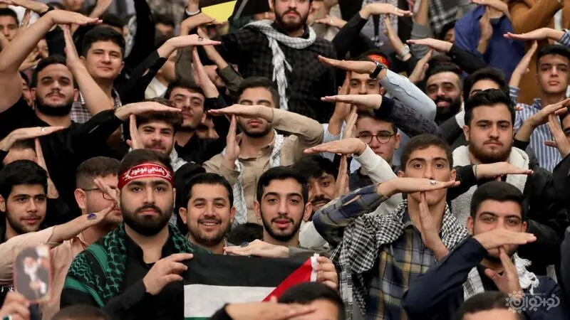  دیدار دانش‌آموزان و دانشجویان با رهبر انقلاب در حسینیه امام‌خمینی(ره) - به مناسبت 13 آبان 