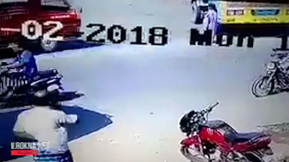 مرگ دردناک دختربچه زیر چرخ‌های کامیون + فیلم