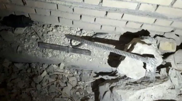 سوراخ کردن دیوار بانک شادگان توسط سارقان+ عکس 