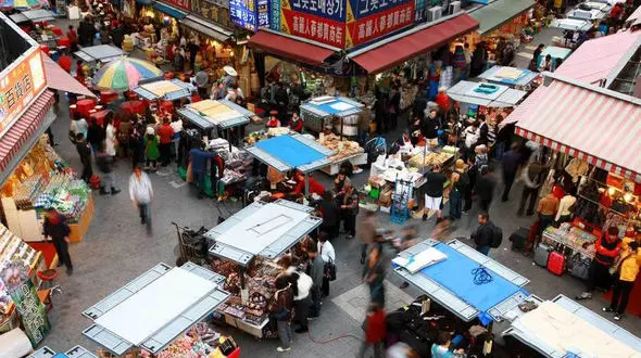 خوشمزه ترین غذاهای دریایی را در بازارهای سئول بخورید!