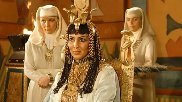 فیلم حیرت انگیز از نقوش هنرمندانه در مقبره نِفِرتاری، شاهزاده مصری / دوران باستان، دوران طلایی هنر مصر