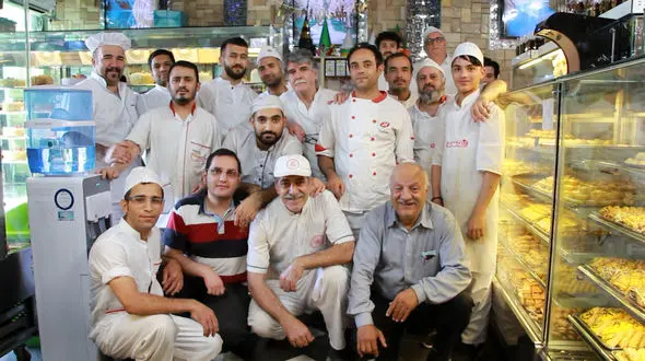 "بهار" قدیمی ترین شیرینی پزی تهران / وزیر ورزش اینجا نان صبحانه می پخت ! + فیلم