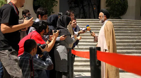 شوخی وزیر اطلاعات با خبرنگاران 