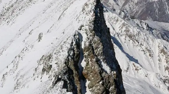 امدادگران همه جا را گشتند، ردی از کوهنورد شیرازی مفقود پیدا نشد/ جستجوها ادامه دارد+فیلم+عکس