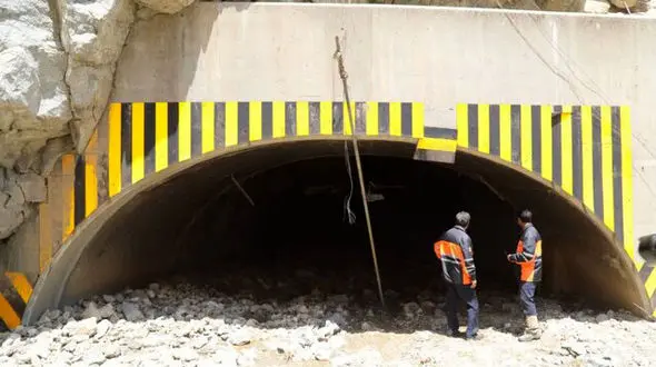 خبر تلخ از یک زن و مرد در سیل جاده چالوس ! / آنها کجا هستند ؟!