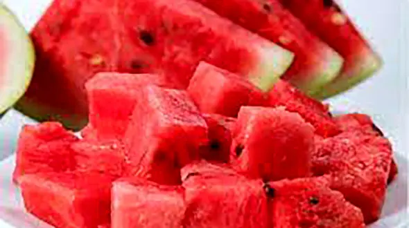 فشار خونی ها هندوانه بخورند / 21 فایده و 3 خطر هندوانه