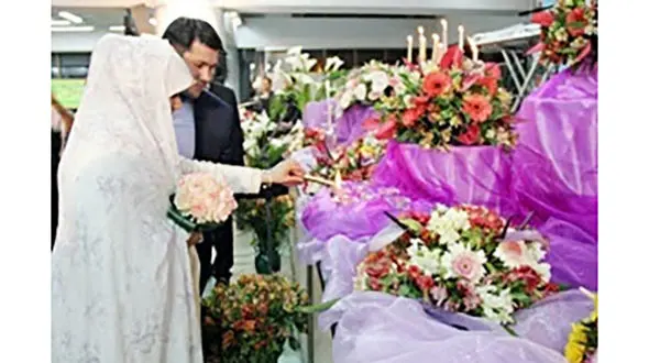 عروس و داماد جوان شادی خود را با اهالی آسایشگاه کهریزک شریک شدند