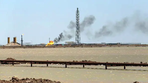 آتش سوزی در مجاورت چاه نفت شماره یک مسجد سلیمان + جزئیات