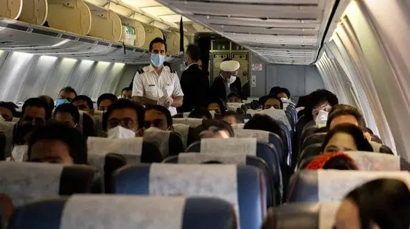 فیلم درگیری داخل پرواز هواپیما تهران به اهواز/ علت چه بود ؟ 
