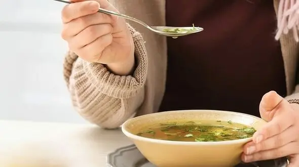 کرونایی ها چه بخورند و چه نخورند