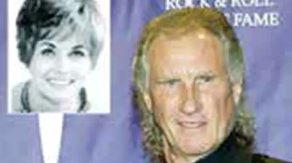 قبر یک قاتل شیطان صفت در گورستان مصادره شد+عکس