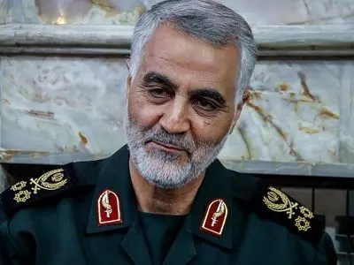 فیلم | سردار سلیمانی به عکس شاه تعصب داشت | دعوای حاج قاسم با علی یزدان پناه بخاطر توهین به عکس شاه 