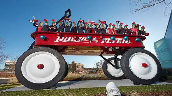 بزرگترین ماشین بازی بچه‌ها