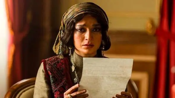 فیلم/ اعتراف بی‌پرده الهام نامی به اولین تجربه عشقی زندگی‌اش/  عاشق پسر عموی مادرم شده بودم...!/ احمقانه ترین کاری که کردم.../ یه سری چیزا قابل پخش نیست!