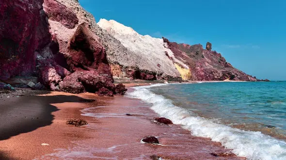 ببینید / چند ثانیه زیبایی جزیره اسرار آمیز هرمز + فیلم