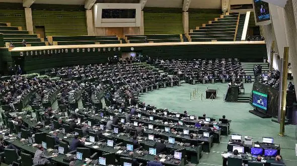 بررسی زیان‌های خروج از NPT / سومین مصوبه بحث‌برانگیز مجلس