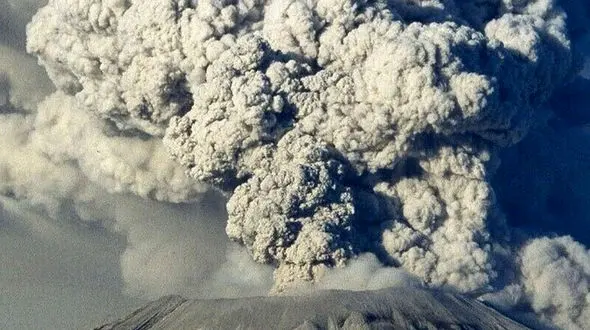 از فوران آتشفشان در فیلیپین تا سقوط هواپیما در فلوریدا