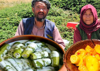 طرز تهیه خوراکی ساده اما خوشمزه از روستاهای افغانستان / فیلم