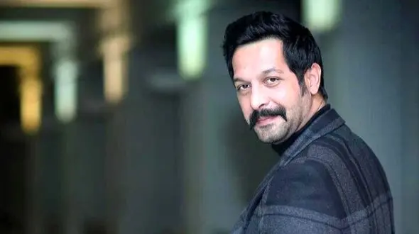 هندی حرف زدن باحال کامران تفتی در دورهمی بازیگران/ یه مریلا زارعی گفتی وسطش اون چی بود؟+ویدیو