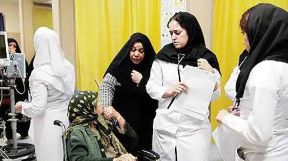 پرستاران با حقوق 2/5 میلیونی به مهاجرت فکر می کنند