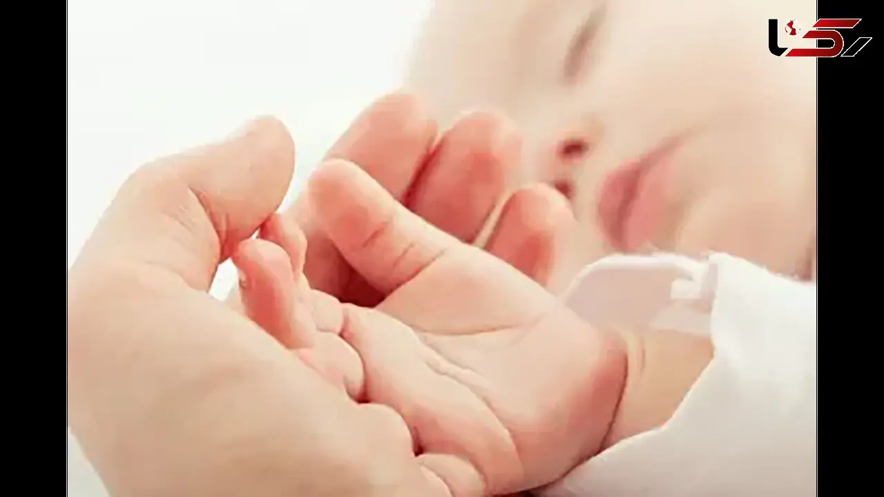 نجات معجزه آسای کودک 3 ماهه در گرمای شدید روز عاشورا / پلیس لارستان فرشته نجات شد