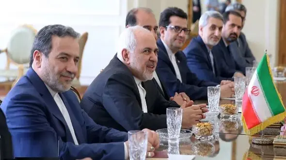 تهدید روحانی به محاکمه؛ پیام‌ها و تحلیل‌ها درباره خط و نشان برای عراقچی!