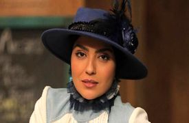 فیلم  عاشقانه شوهرانه برای مونا کرمی / این اولین سالیه که دارمت باید یه پالتو بخرم تو جیباش دست تو و بچمون جا بشه + متن شعر احساسی سپند