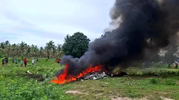 سقوط هلیکوپتر پلیس منجر به مرگ 3 نفر شد
