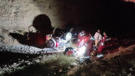 مرگ دلخراش راننده در حادثه سقوط خودرو به دره + عکس