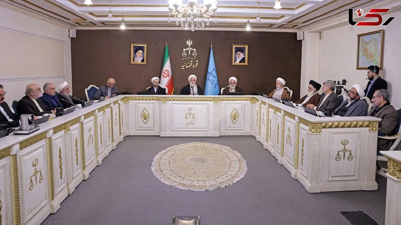 رییس قوه قضاییه : عفو محکومی که بجای 7 سال 10 سال در زندان بود/ بخاطرعجز از پرداخت جزای نقدی