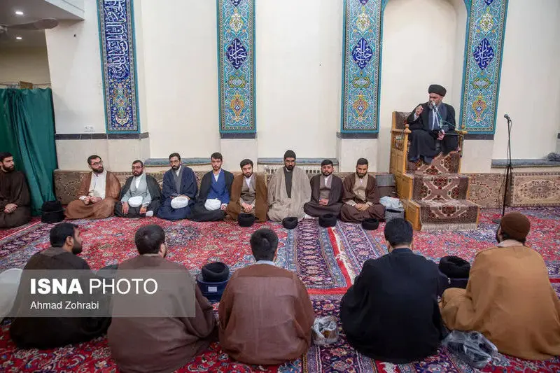 مراسم عمامه گذاری طلاب در قم