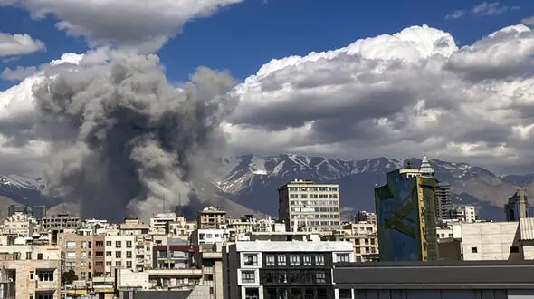 این 16 منطقه تهران امروز 9 فرودین مورد حمله هوایی و موشکی قرار گرفتند / به توچال هم حمله شد