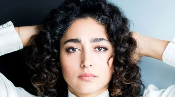 رفتار ضد ایرانی گلشیفته فراهانی در شیخ نشین خلیج فارس ! + عکس های تاسفبار