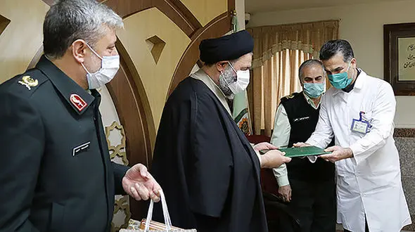 تجلیل از سه پرستار بیمارستان‌های ناجا + عکس
