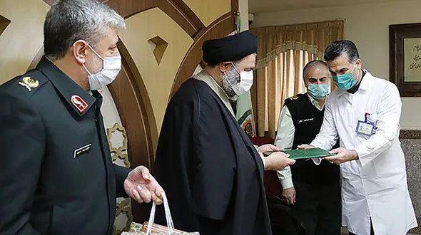 تجلیل از سه پرستار بیمارستان‌های ناجا + عکس