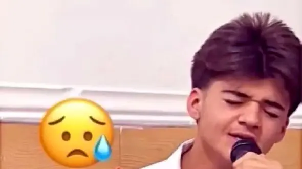 آواز احساسی؛ پسر جوان چه غمی تو دلش خونه کرده با رفیق شیشش آهنگ بی وفایی رو خوند