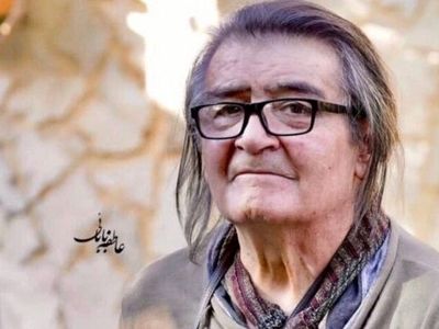 فیلم تلخ از رضا رویگری : خیلی تنهام .. /  تنها مونس من این عروسک موش است ... / باهاش حرف میزنم ...باهاش درددل میکنم ...