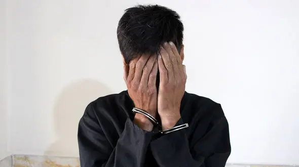 پایان مزاحمت های مرد جوان برای زنان در لارستان / با فیلم هایش اخاذی می کرد