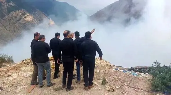 حضور فعالانه آتش‌ نشان‌ های 8 شهر مازندران برای مهار آتش عمارت زباله آمل