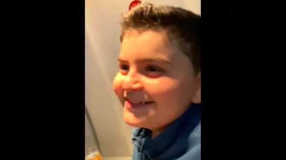 فیلم سوپرایز شدن پسر نابغه ایرانی توسط خلبان در هواپیما ! / همه باید افتخار کنیم ! 