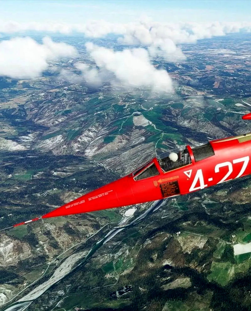 هواپیمای F-104G استارفایتر که توسط نیروی هوایی ایتالیا به فراری اهدا شد