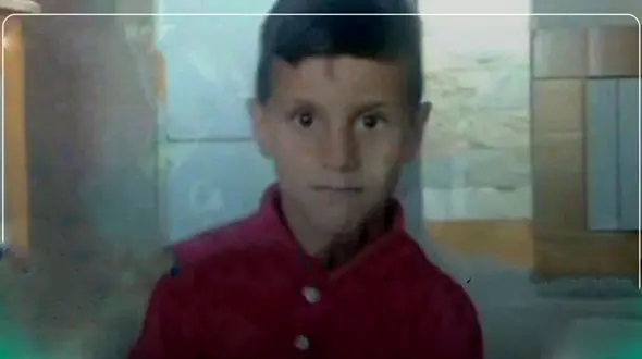 کودک 7 ساله لرستانی اشک همه را درآورد / آرمین احمدی کیست؟ + فیلم وداع