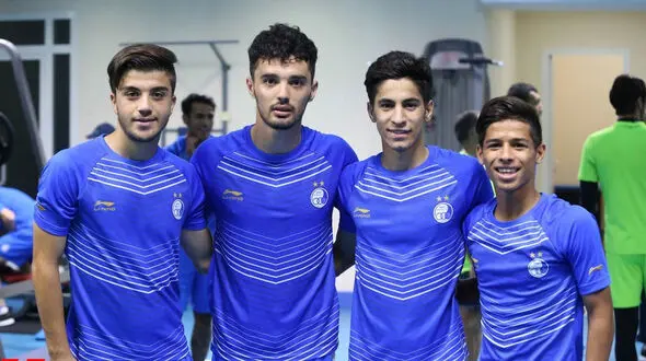 استقلال با محرومان به آبادان رفت!