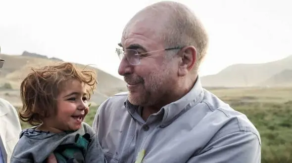 عکس/ چهره جالب محمدباقر قالیباف در دوران جوانی با موهای فشن 