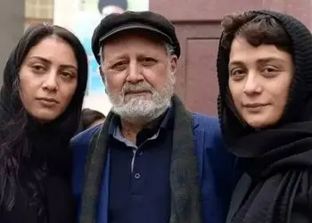 عکس ها / ضجه های مونا و مارال فرجاد  در ختم مادرشان با حضور خانم بازیگران گریاناز ژاله صامتی تا ستاره اسکندری و شبنم مقدمی از شقایق دهقان تا شبنم قلی خانی و گلاب آدینه و ...لیلا بلوکات ...