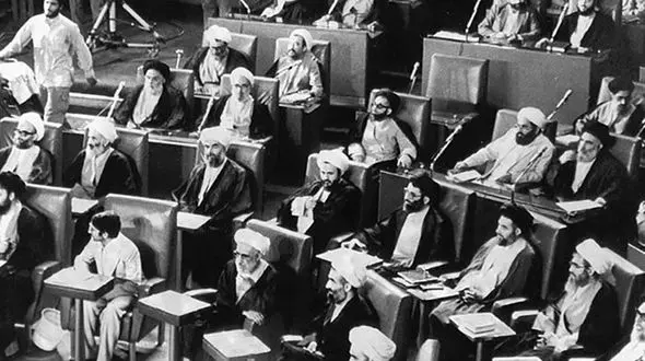 مجلس خبرگان رهبری آخرین نهاد سیاسی/ مردم از تهدید های صدام و گروهک منافقین نترسیدند و به پای صندوق های رای رفتند