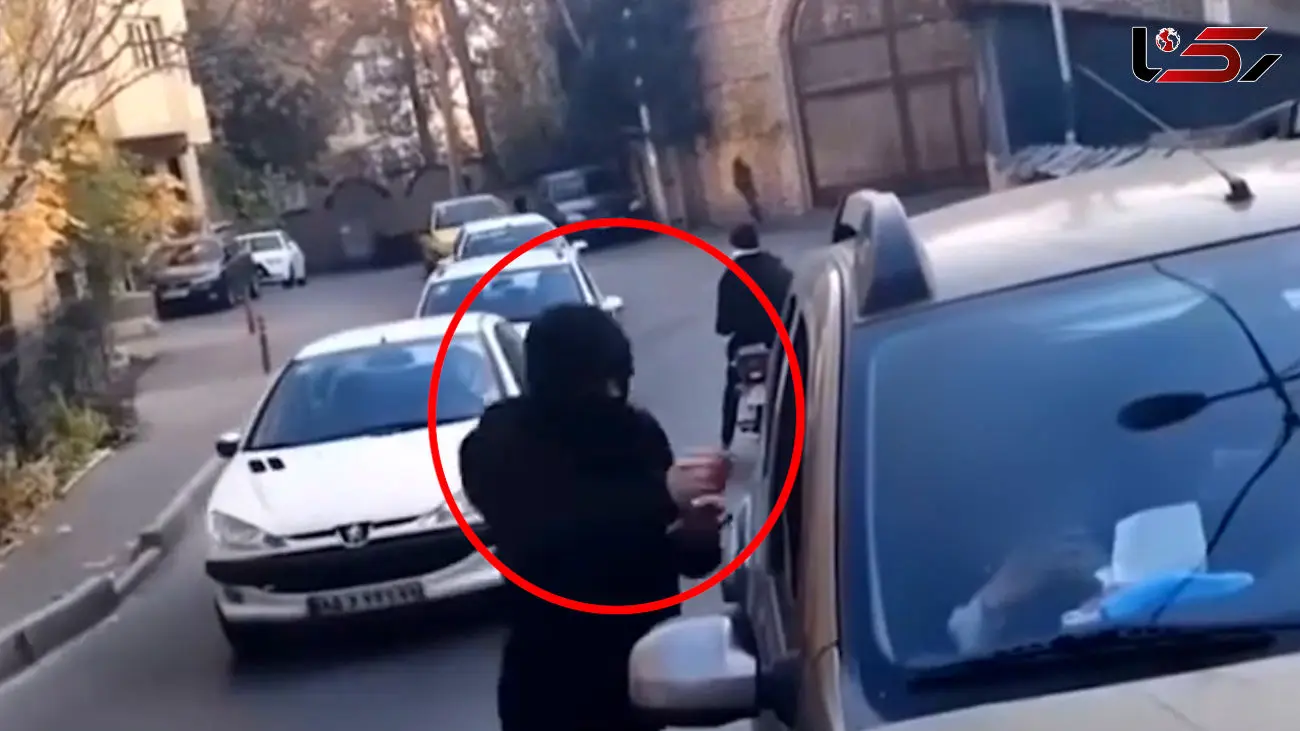فیلم عجیب از صحنه موبایل قاپی دختر جوان در خودروی شاسی بلند + عکس