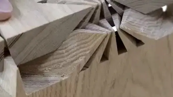 از جفت شدن دقیق تخته چوب ها تا تکنولوژی جدید در فیلم برداری